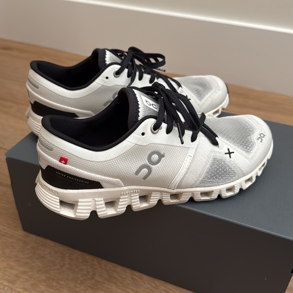 On Cloud X3 Sneakers - Picture 4 of 7